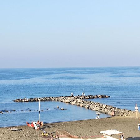 Apartment With Seaview Casa Davidoff Λίντο ντι Όστια Εξωτερικό φωτογραφία